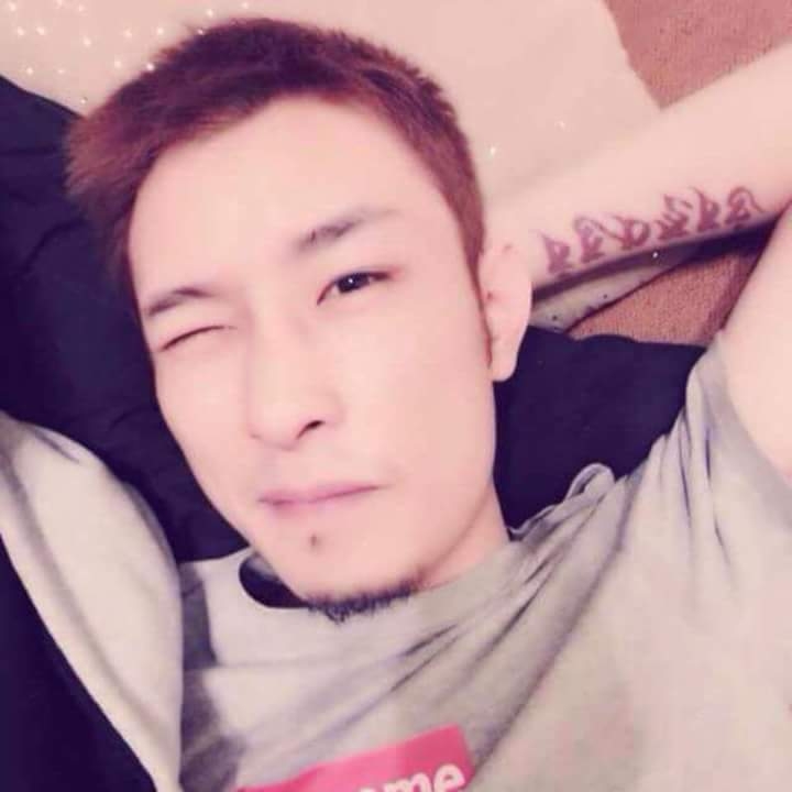 难得拥抱的第一张照片--台湾蓝颜知己交友网