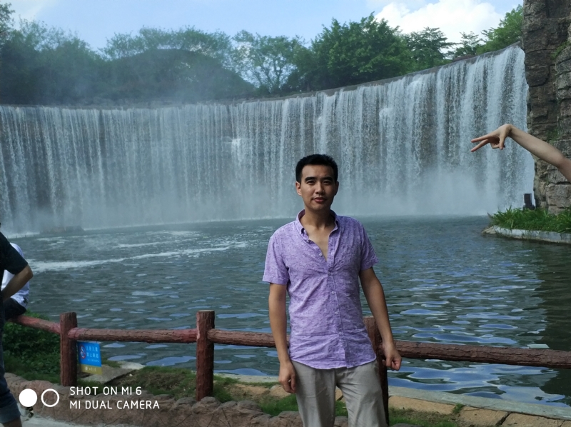 追梦人的第一张照片--台湾蓝颜知己交友网