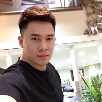 拥有神一样的男人的第一张照片--台湾蓝颜知己交友网