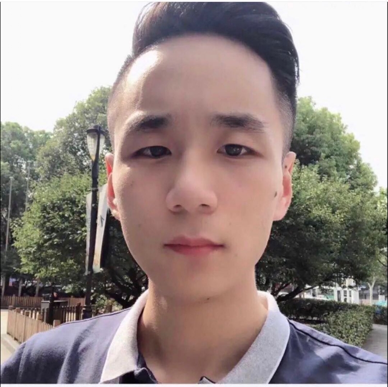 期待八月的雨的第一张照片--台湾蓝颜知己交友网