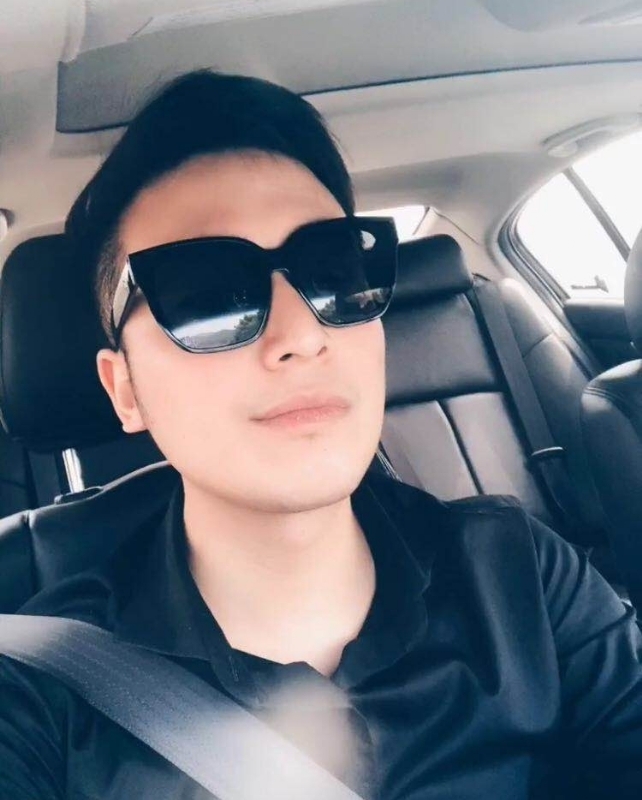 沉稳的第一张照片--台湾蓝颜知己交友网