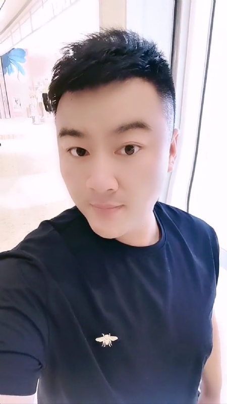 微风徐徐的第一张照片--台湾蓝颜知己交友网