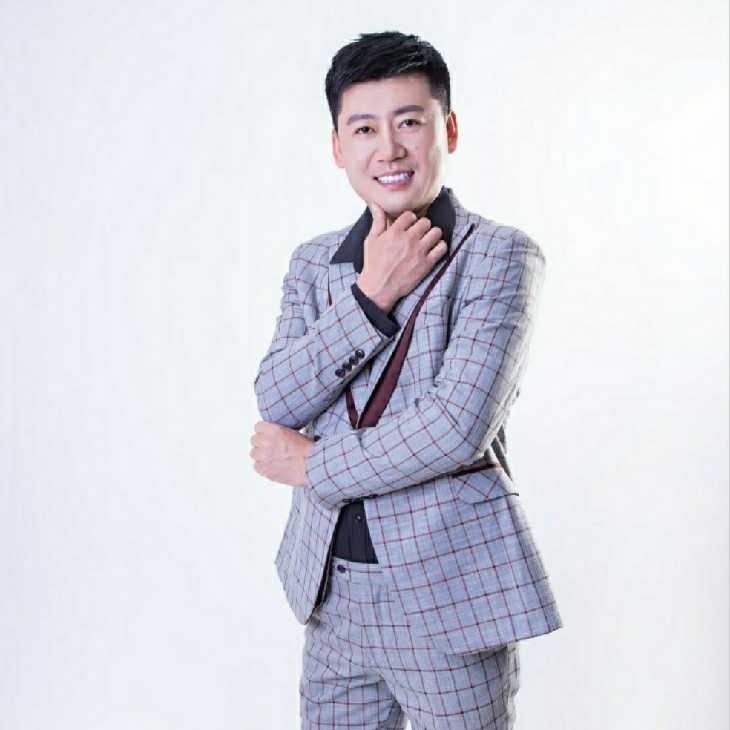 屋顶拾荒人的第一张照片--台湾蓝颜知己交友网