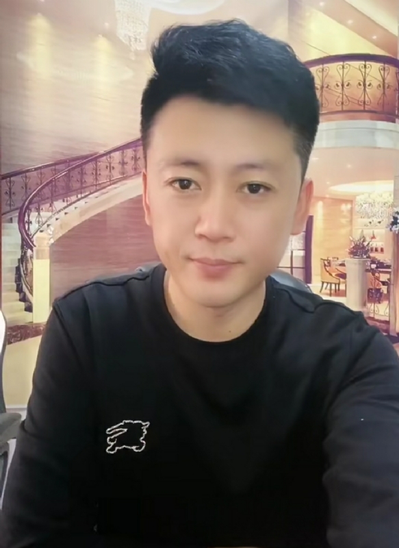 屋顶拾荒人的第三张照片--台湾蓝颜知己交友网