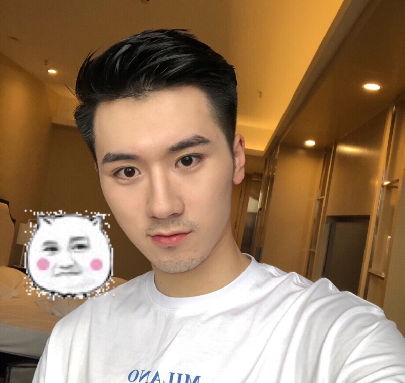 暗里着迷的第二张照片--台湾蓝颜知己交友网