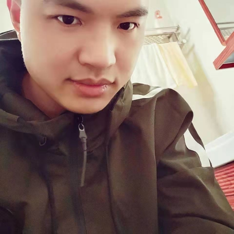 高大上的宅男的第一张照片--台湾蓝颜知己交友网