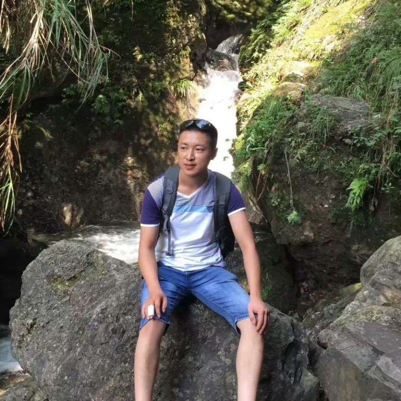 人杰地也灵的第一张照片--台湾蓝颜知己交友网