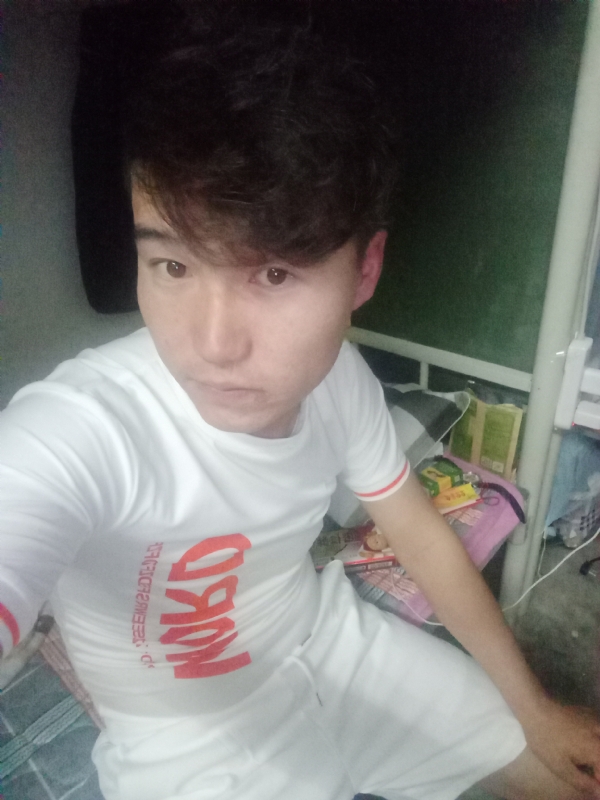 再回首的第一张照片--台湾蓝颜知己交友网