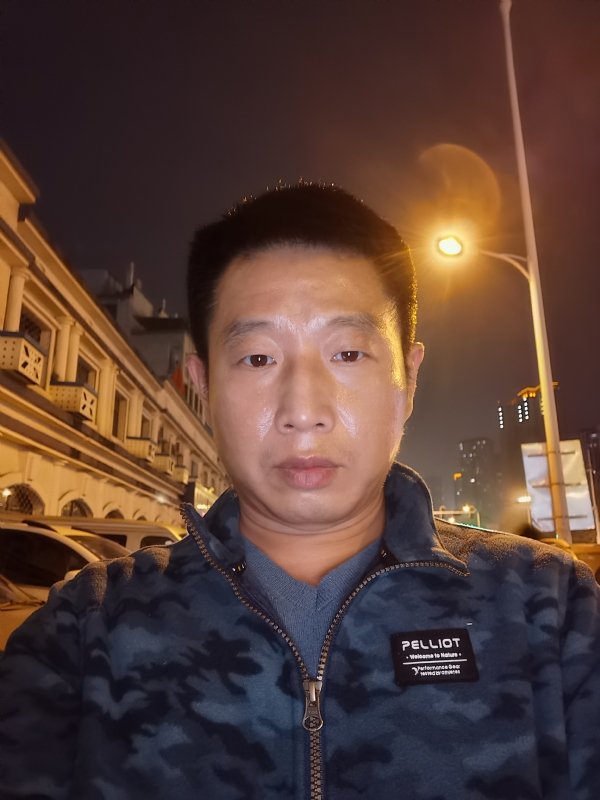 偷偷说的第二张照片--台湾蓝颜知己交友网