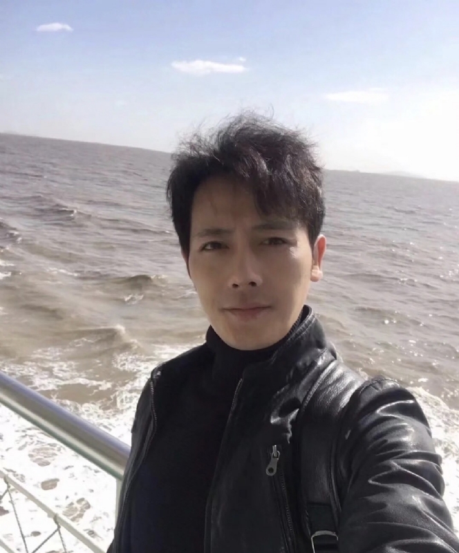 疯狂的小鱼的第一张照片--台湾蓝颜知己交友网