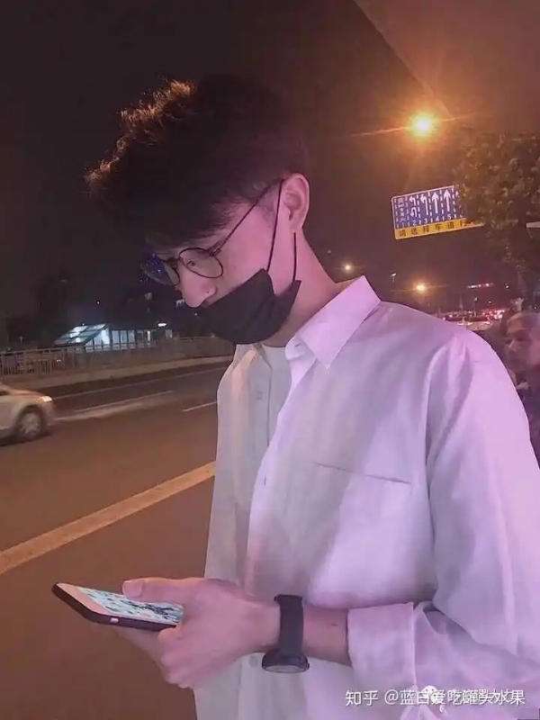 情圣的第一张照片--台湾蓝颜知己交友网