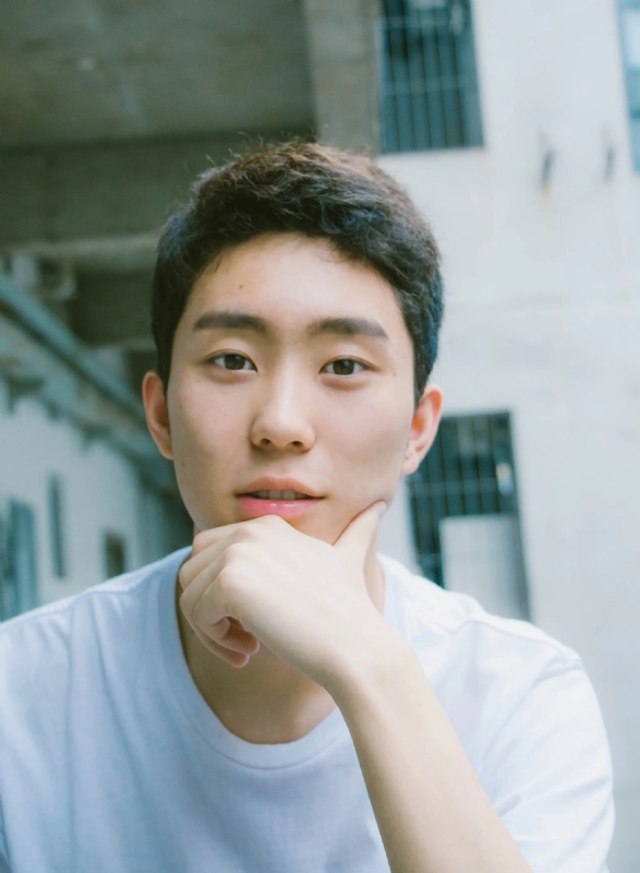 慕雨归蹄的第一张照片--台湾蓝颜知己交友网