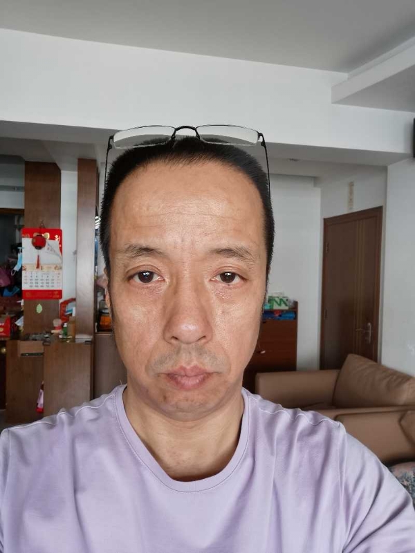 萨博的第一张照片--台湾蓝颜知己交友网