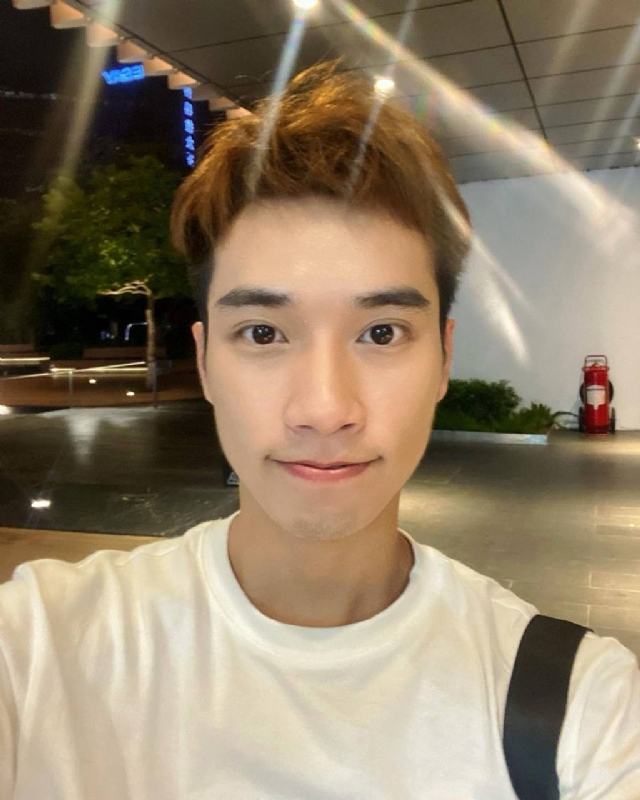 油菜花的第一张照片--台湾蓝颜知己交友网