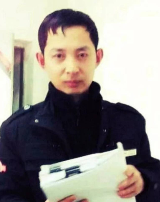 风雨中有你的第一张照片--台湾蓝颜知己交友网